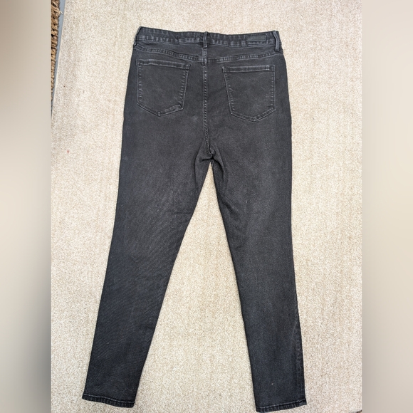 Social Standard by Sanctuary - Picture 4 of 7